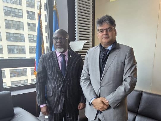 Ambassador Zénon Mukongo Ngay receives the Director of UNHCR’s liaison Office in New York